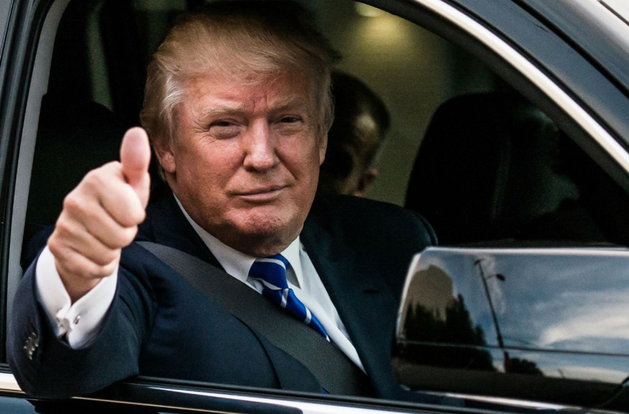 Donald, μην τραβήξεις την πρίζα από τα πριζάτα, αναφωνούν οι παραδοσιακοί κατασκευαστές. Donald Trump