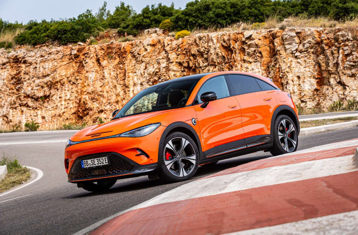 Τα smart #1 και #3 ξεκινούν την εμπορική τους πορεία στη χώρα μας από €36.950 και €40.900 αντίστοιχα smart #3