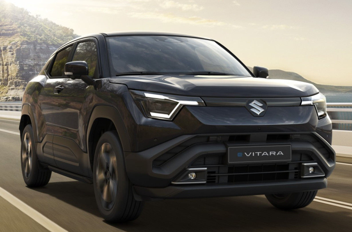 Θυμίζουμε πως το 2020 η Suzuki κληθηκε να πληρώσει 160 εκατομμυρια ευρώ λόγω μη συμμόρφωσης με τους κανόνες εκπομπών διοξειδίου του άνθρακα Suzuki e Vitara