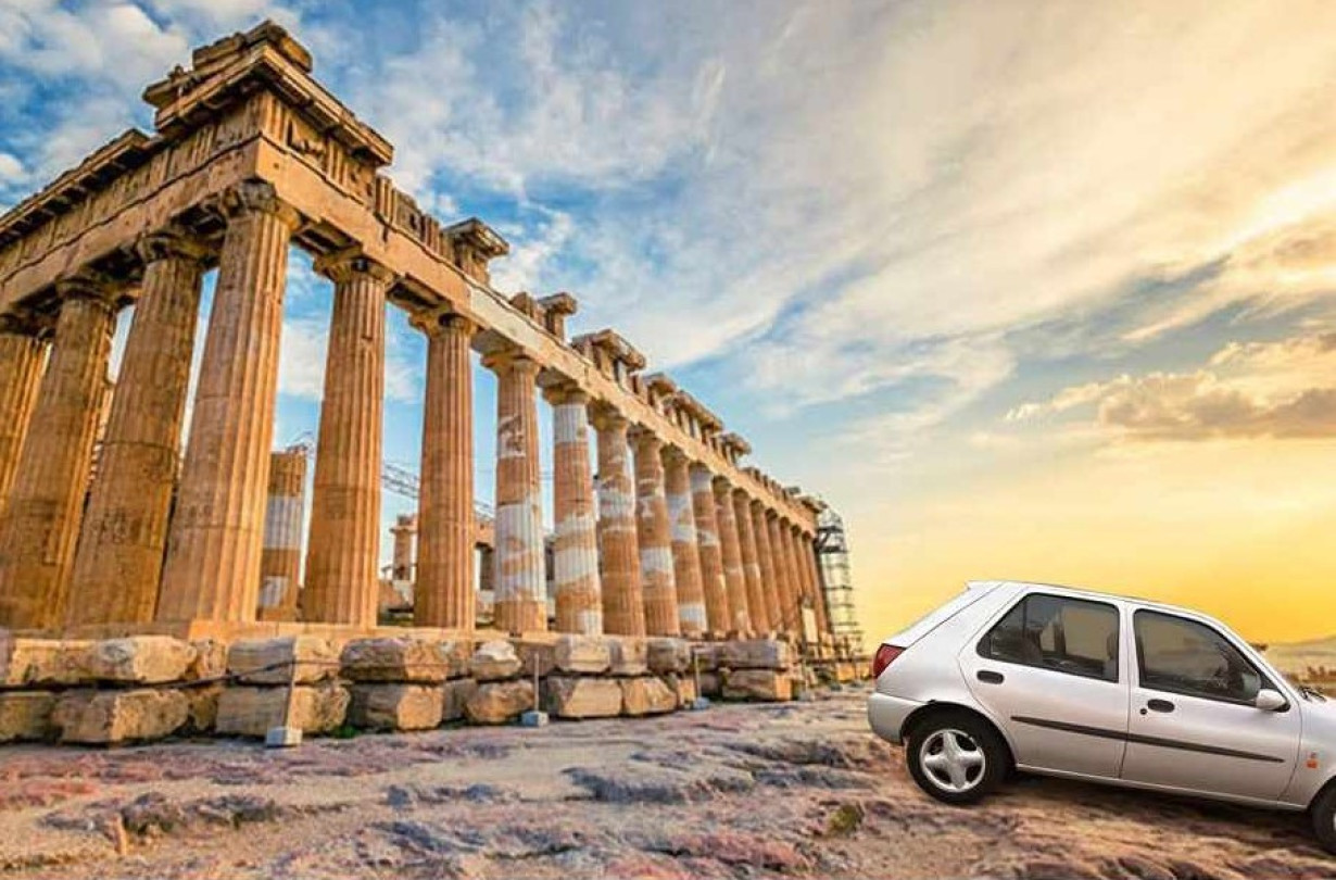 Αβάδιστο; Με ελάχιστα χιλιόμετρα; Αταξίδευτο; Ε όχι δα, ίσα-ίσα που η πωλήτρια απολαμβάνει να προβάλλει την ταξιδιάρικη φύση του Ford Fiesta της. Ford Fiesta