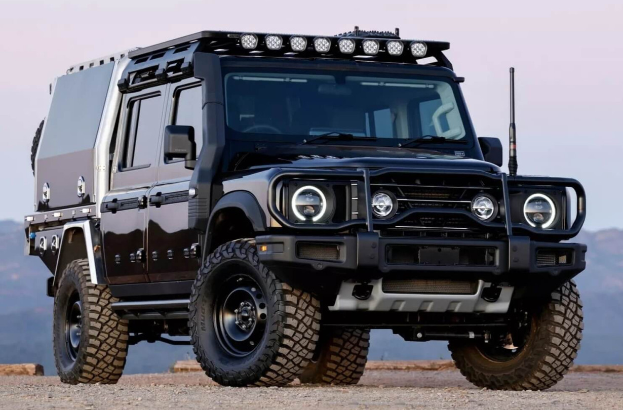 Πώς ξεπερνάς το αρχέτυπο βρετανικό off-roader; Μα με τη σύγχρονη μετενσάρκωσή του. Ineos Grenadier