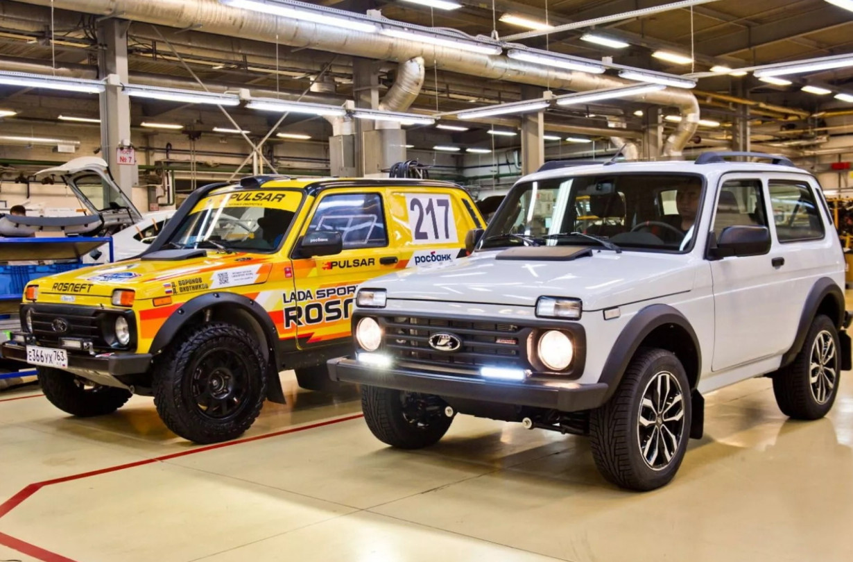 To ταχύτερο εργοστασιακό Niva κοστίζει υπερδιπλάσια χρήματα σε σχέση με το βασικό μοντέλο. Τα γκάζια πληρώνονται! Lada Niva Sport