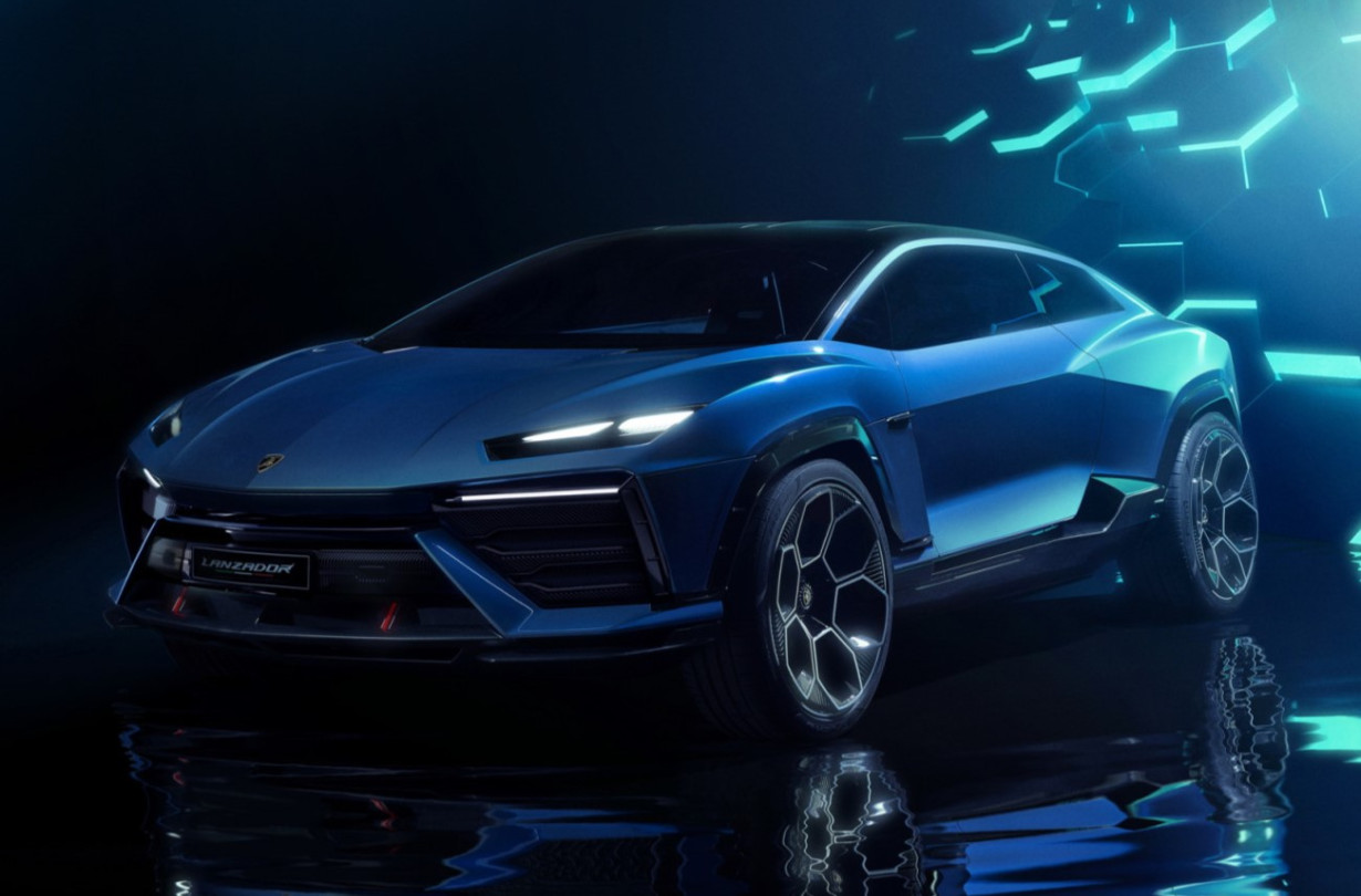 Ferrari και Lamborghini, σιγά που θα συμφωνήσουν για το πότε είναι η κατάλληλη στιγμή για το πρώτο τους ηλεκτρικό. Lamborghini
