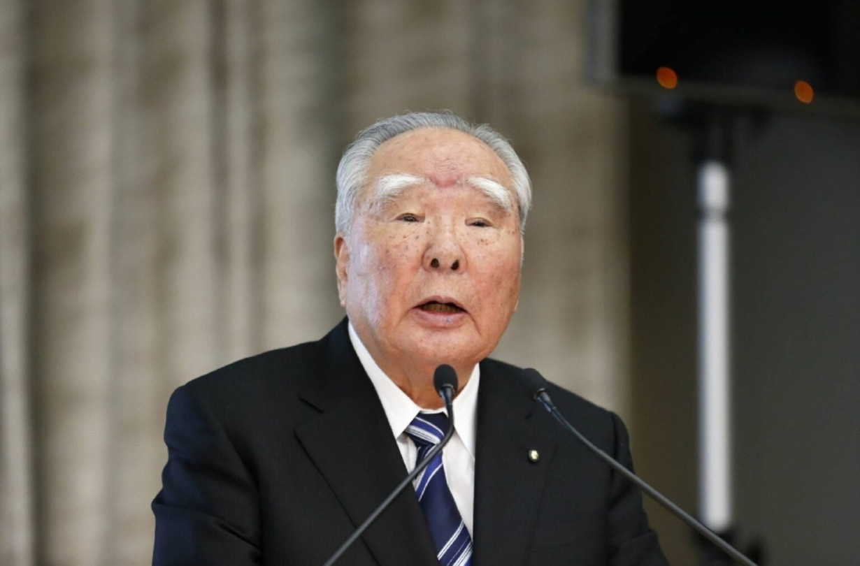 Ο Osamu Suzuki αναγνωρίζεται ως ένας διορατικός οραματιστής με ικανότητα να προσαρμόζεται στις ανάγκες των τοπικών αγορών Osamu Suzuki