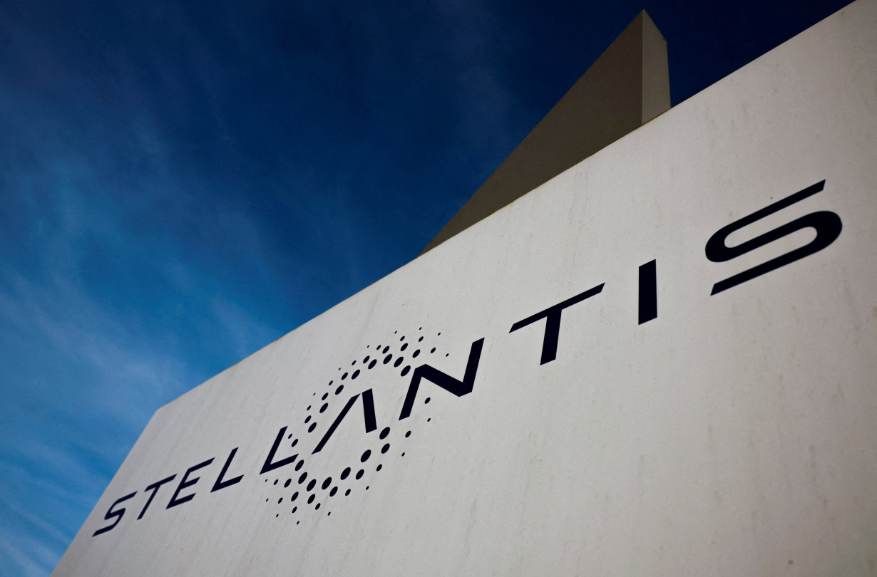 Stellantis-catl-01