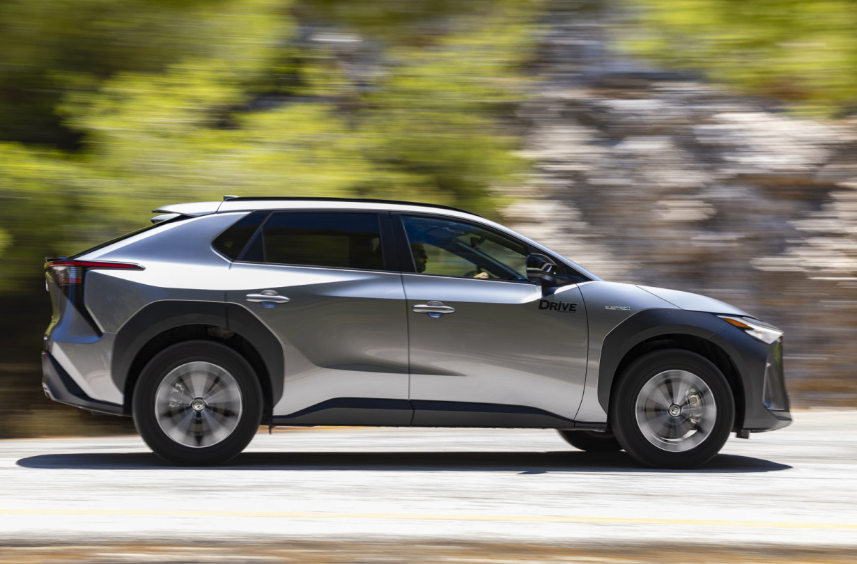 Κάποια ονόματα χτίζουν καριέρα και διατηρούνται για δεκαετίες. Άλλα δεν πείθουν και ξεχνιούνται γοργά. Toyota bZ4X