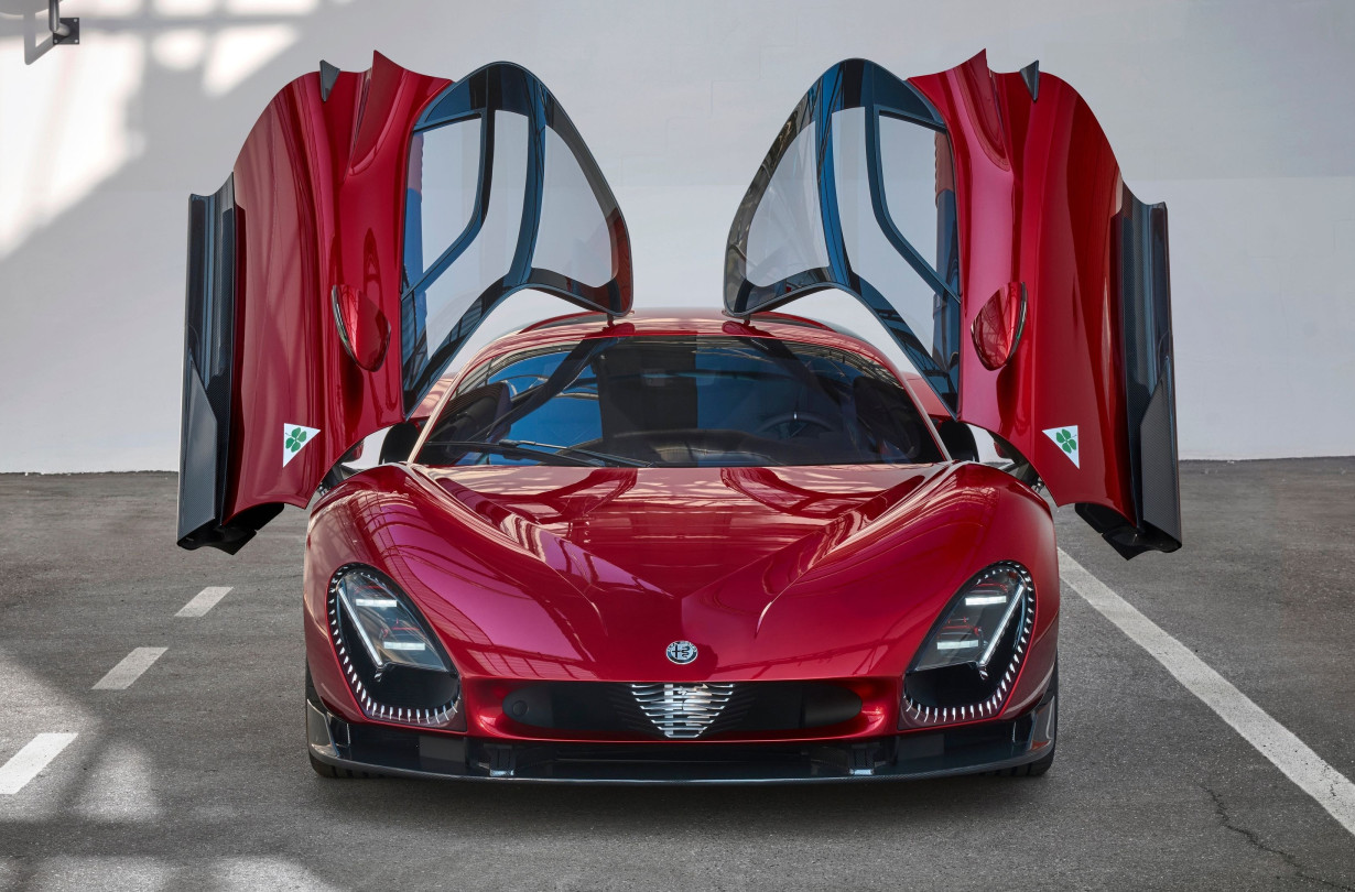 H Alfa Romeo επιλέγει την ευελιξία ως νέο μεσοβραχυπρόθεσμο μονοπάτι, διατηρώντας τους θερμικούς κινητήρες. Alfa Romeo