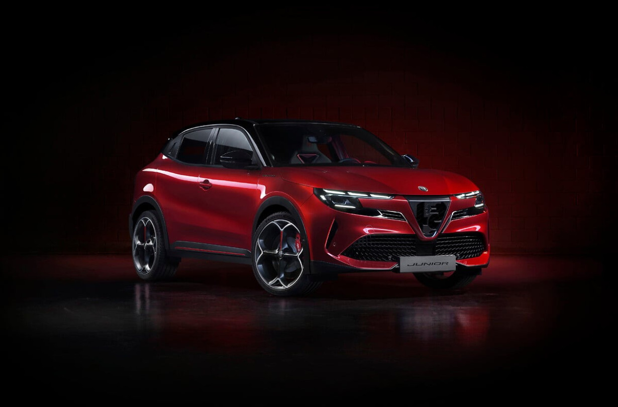 Η Alfa Romeo Junior Elettrica, στην έκδοση των 156 PS ξεκινάει από €25.320 συνυπολογίζοντας την κρατική επιδότηση Alfa Romeo Junior Elettrica