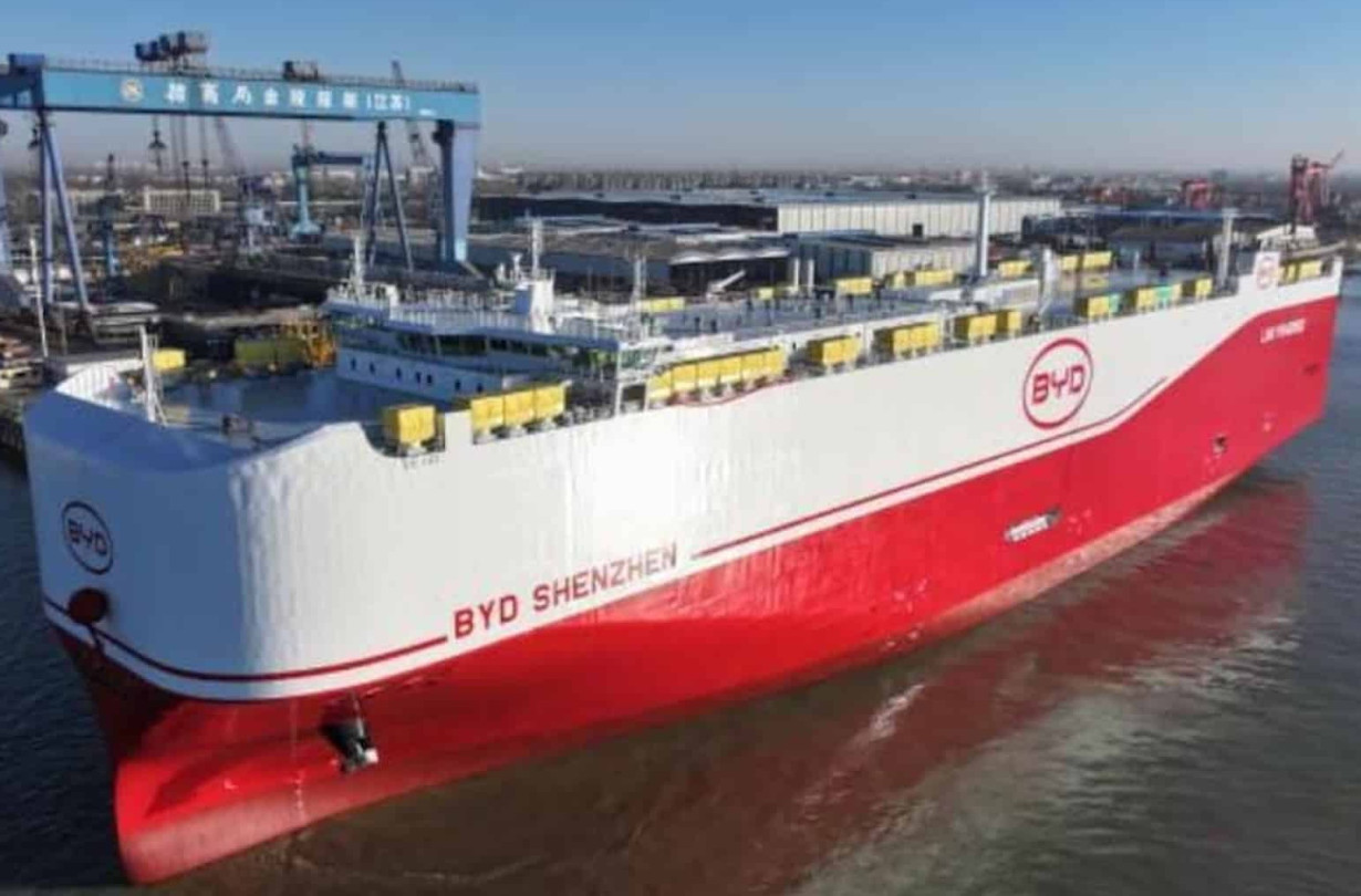 Κατασκευασμένο από την CIMC Raffles, θυγατρική της China International Marine Containers (CIMC), το BYD Shenzhen είναι το πρώτο PCTC που ναυπηγήθηκε στην Κίνα και θα μεταφέρει BEV εγχώριας παραγωγής. BYD Shenzhen