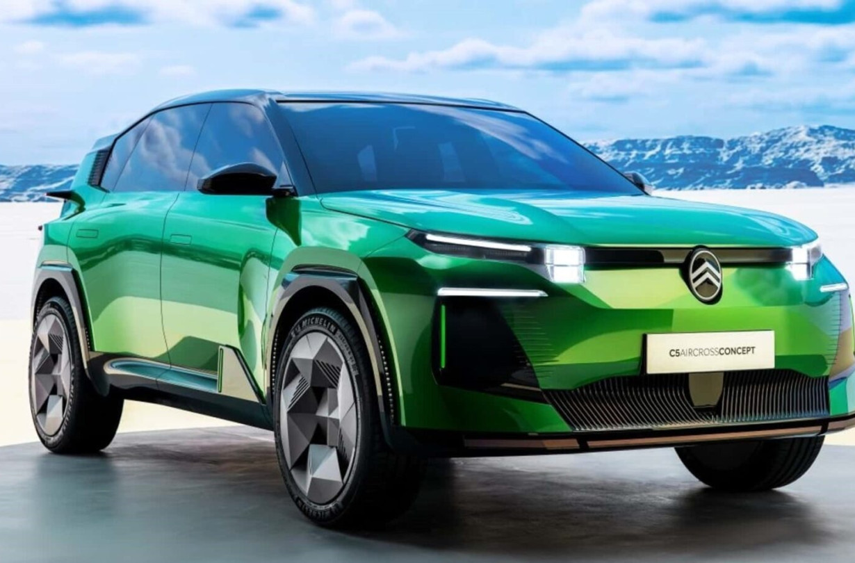 H Citroën μέσα στο 2025 θα ανανεώσει τα C4 και C4 X και θα παρουσίασει τη νέα γενιά του C5 Aircross  Citroën C5 Aircross Concept