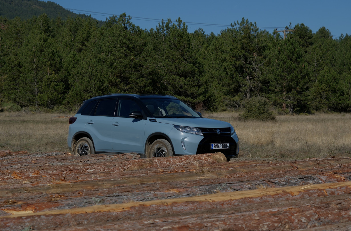 Με 10.636 ταξινομήσεις, η Suzuki έκανε άλμα πέντε θέσεων, ανεβαίνοντας στη δεύτερη θέση των πωλήσεων για το 2024 Suzuki Vitara