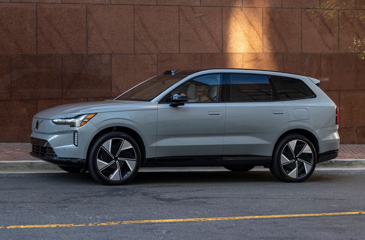 Οι πωλήσεις των 100% ηλεκτρικών μοντέλων της Volvo αυξήθηκαν το 2024 κατά 54% Volvo EX90
