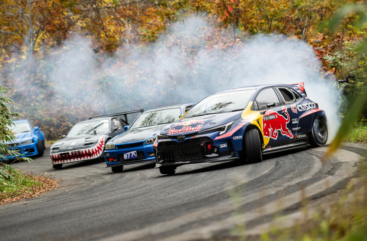 Αντιμέτωπος με πίστες αυξανόμενης δυσκολίας, ο Kalle θα φτάσει στην κορυφή, όπου τον περιμένει μια έκπληξη. Kalle Rovanperä