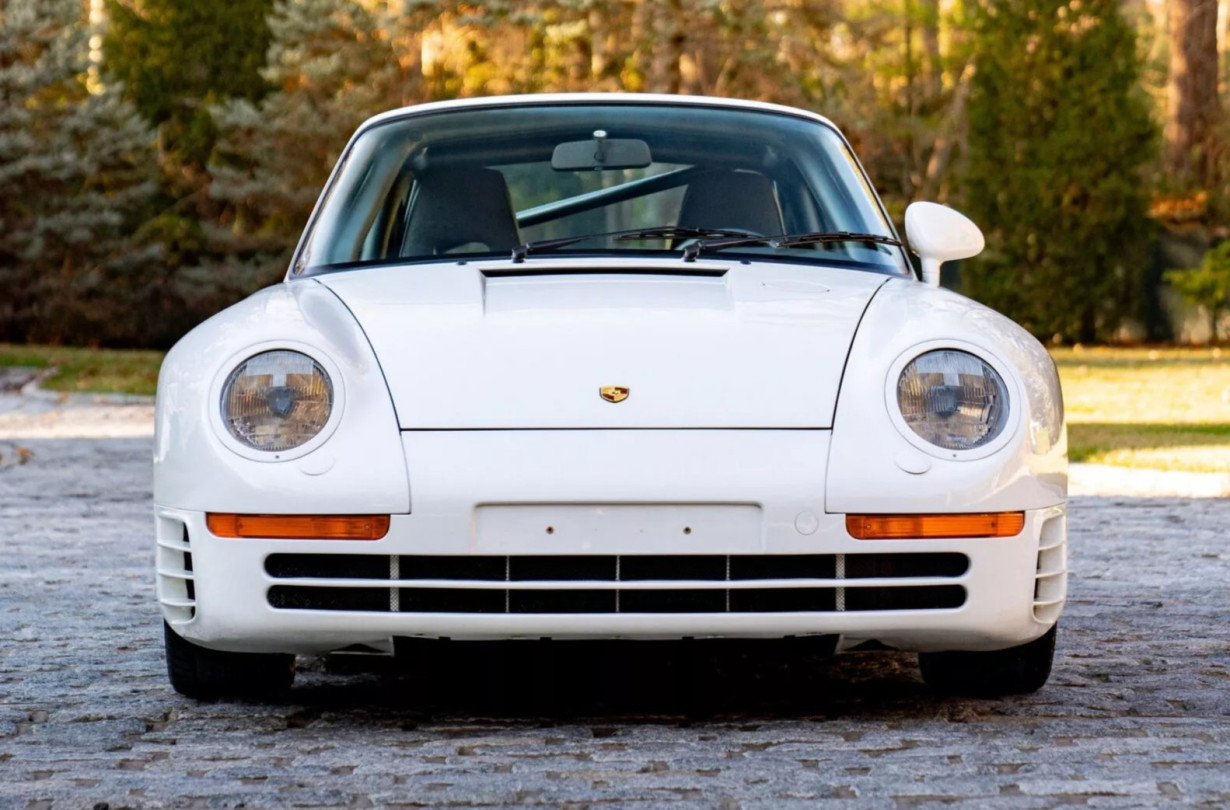 Η Porsche την έφτιαξε για ζόρικη οδήγηση. Αντ' αυτής, η συγκεκριμένη διένυε λιγότερα από 165 km τον χρόνο. Porsche 959 Sport