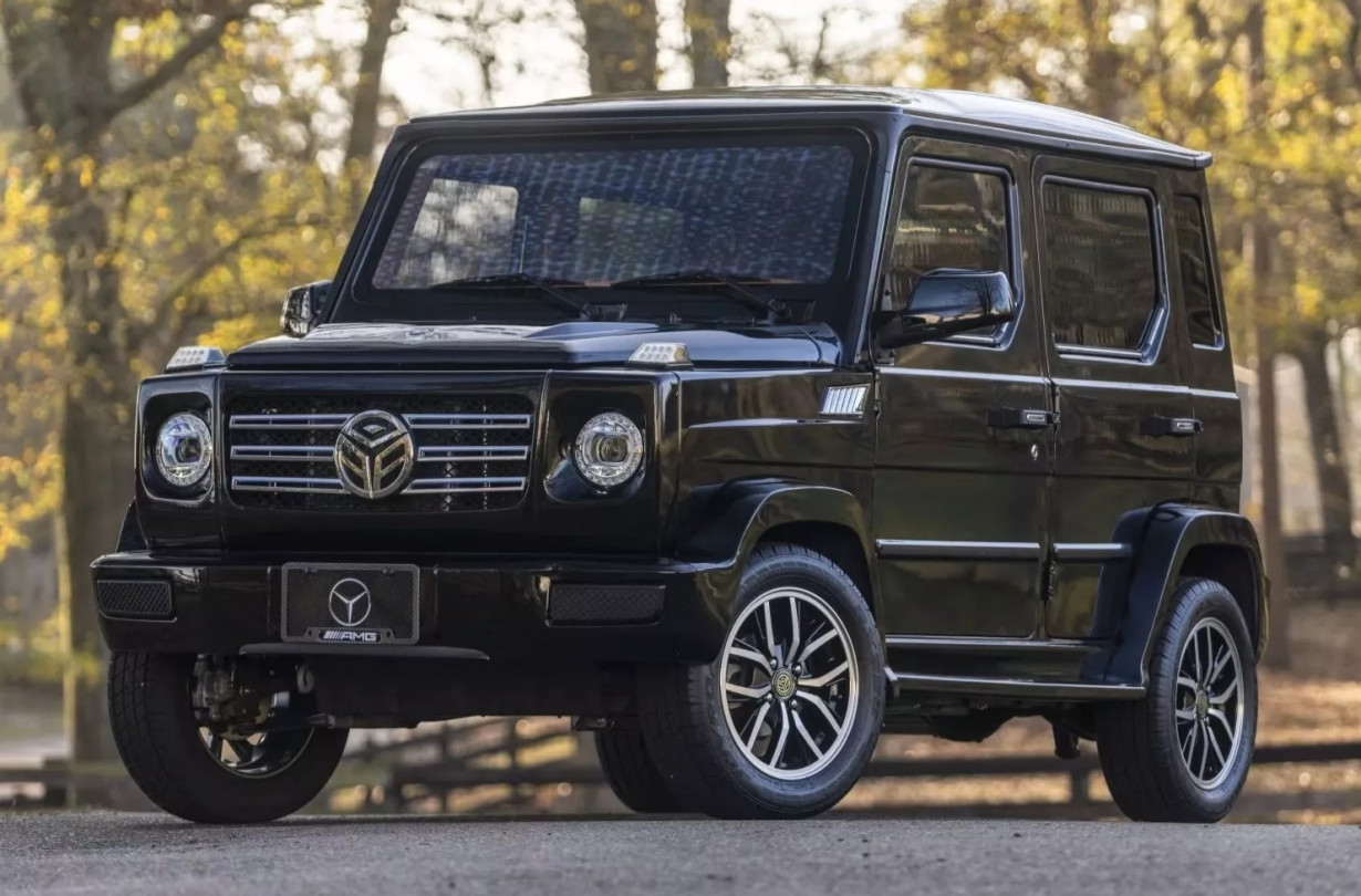 Αν πάντα ονειρευόσουν μια G-Class αλλά σε φρέναραν η υψηλή τιμή, τα υπέρογκα τέλη κι η βαρβάτη κατανάλωση, σου έχουμε τη λύση. G-Class