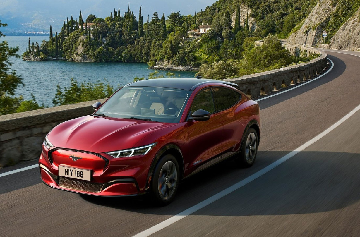 Η Ford αλλάζει στρατηγική και ετοιμάζει ηλεκτρικά με range-extender για αυτονομία χωρίς συμβιβασμούς. Ford