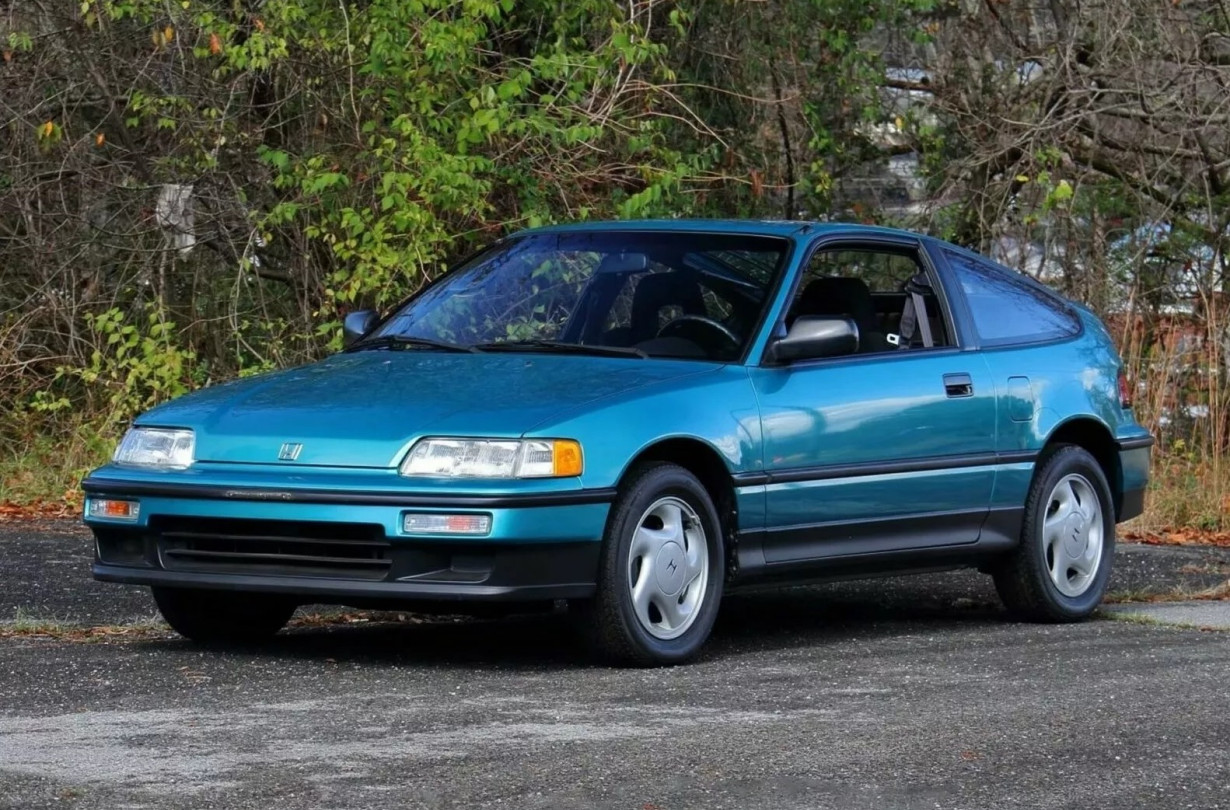 Με 110 ίππους, δεν έχει τη χάρη του VTEC, αλλά σάμπως αγοράστηκε για να οδηγηθεί; Honda CRX