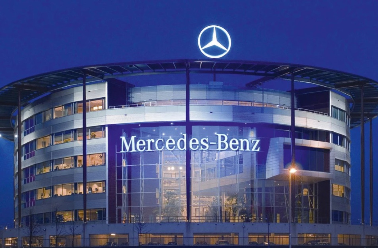 Η Mercedes-Benz προσφεύγει στη δικαιοσύνη και ο εμφύλιος ανάμεσα σε ΕΕ και ευρωπαϊκές αυτοκινητοβιομηχανίες καλά κρατεί. Mercedes-Benz