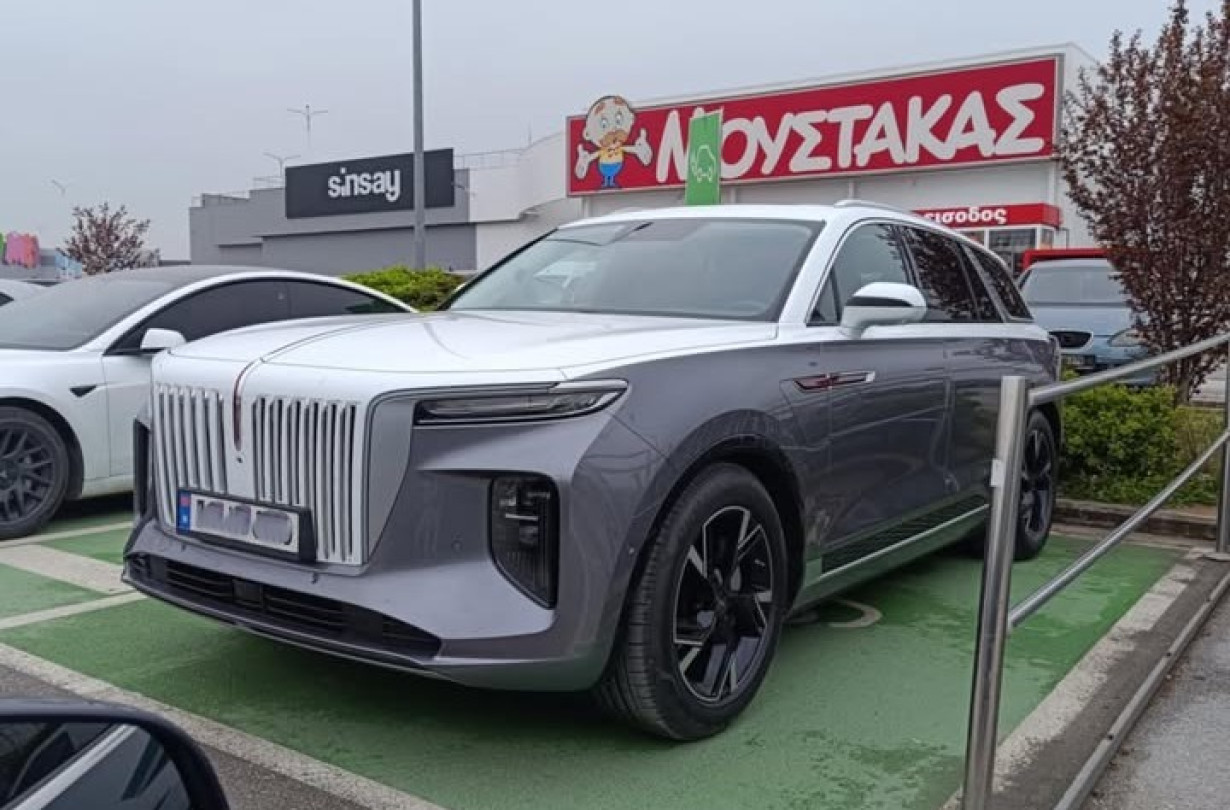 Με μπαταρία 120 kWh, η AC φόρτιση διαρκεί περισσότερες από δέκα ώρες. Hongqi E-HS9