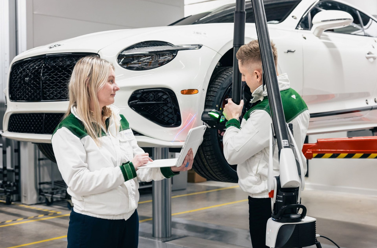 Οι νέες εγκαταστάσεις παραγωγής αποτελούν αναπόσπαστο κομμάτι της προετοιμασίας για την πρώτη ηλεκτρική Bentley που θα λανσαριστεί το 2026 Bentley Excellence Centre for Quality & Launch