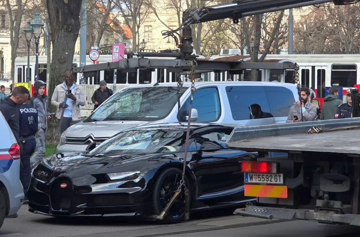 «Αν είσαι και παπάς, με την αράδα σου θα πας». Ο νόμος δεν -πρέπει να- κοιτά αν έχεις Bugatti Chiron ή LADA Niva. Bugatti Chiron