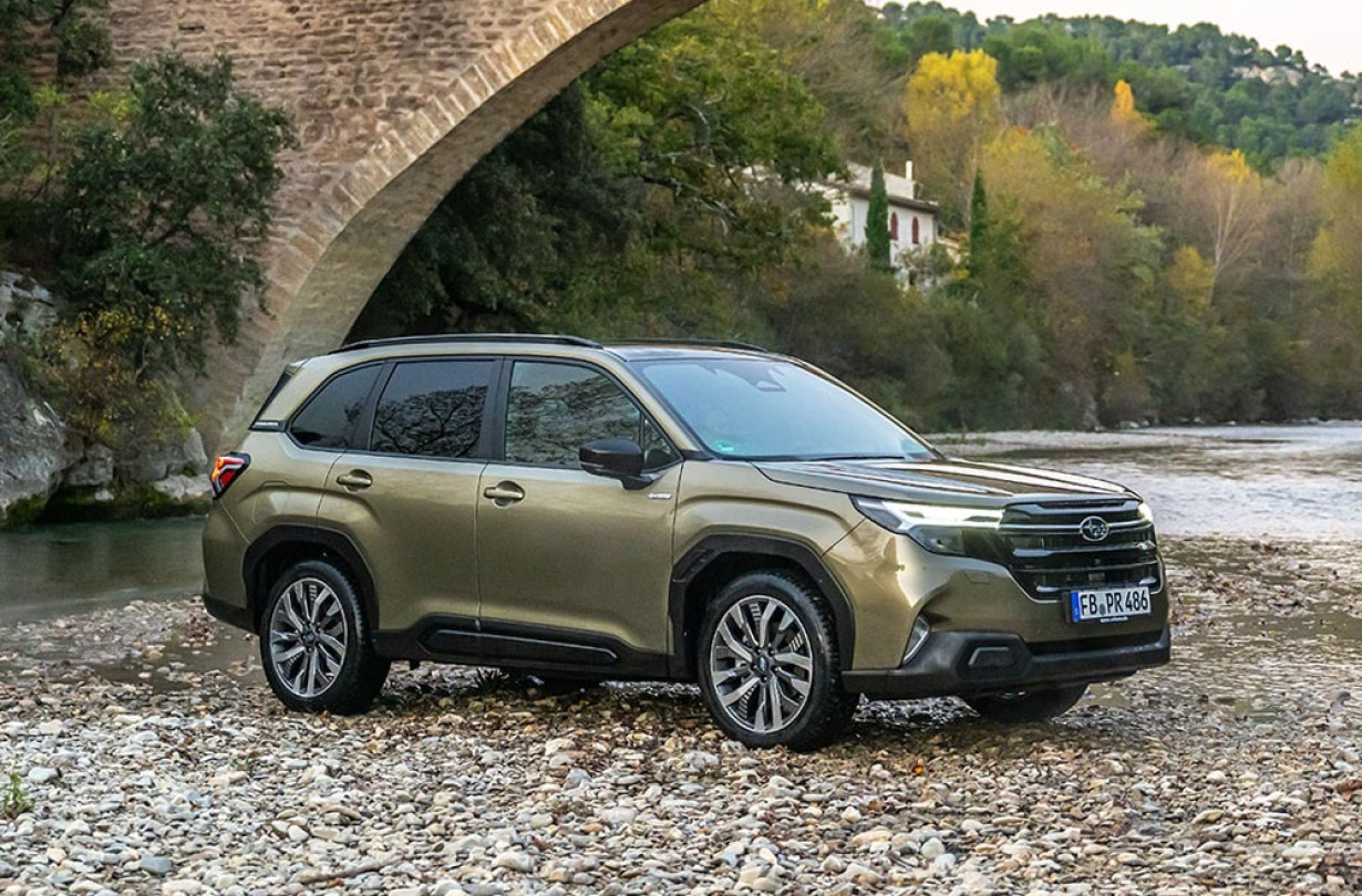 Το Subaru Forester είναι διαθέσιμο στην ελληνική αγορά σε τέσσερις εκδόσεις εξοπλισμού, ξεκινώντας από τις €45.920 Subaru Forester