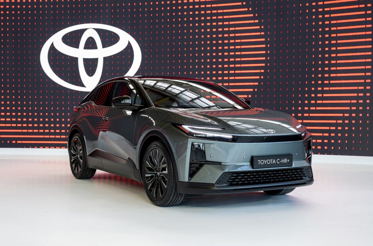 Τα νέα Toyota C-HR+ και Urban Cruiser θα λανσαριστούν στην ελληνική αγορά στα τέλη του 2025 Toyota C-HR+