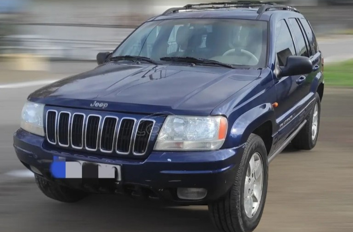 Μεγάλη Τρίτη βρίσκεις το κατάλληλο, Μεγάλη Τετάρτη γίνεται η μεταβίβαση, Μεγάλη Πέμπτη αριβάρεις ένδοξα στο χωριό! V8