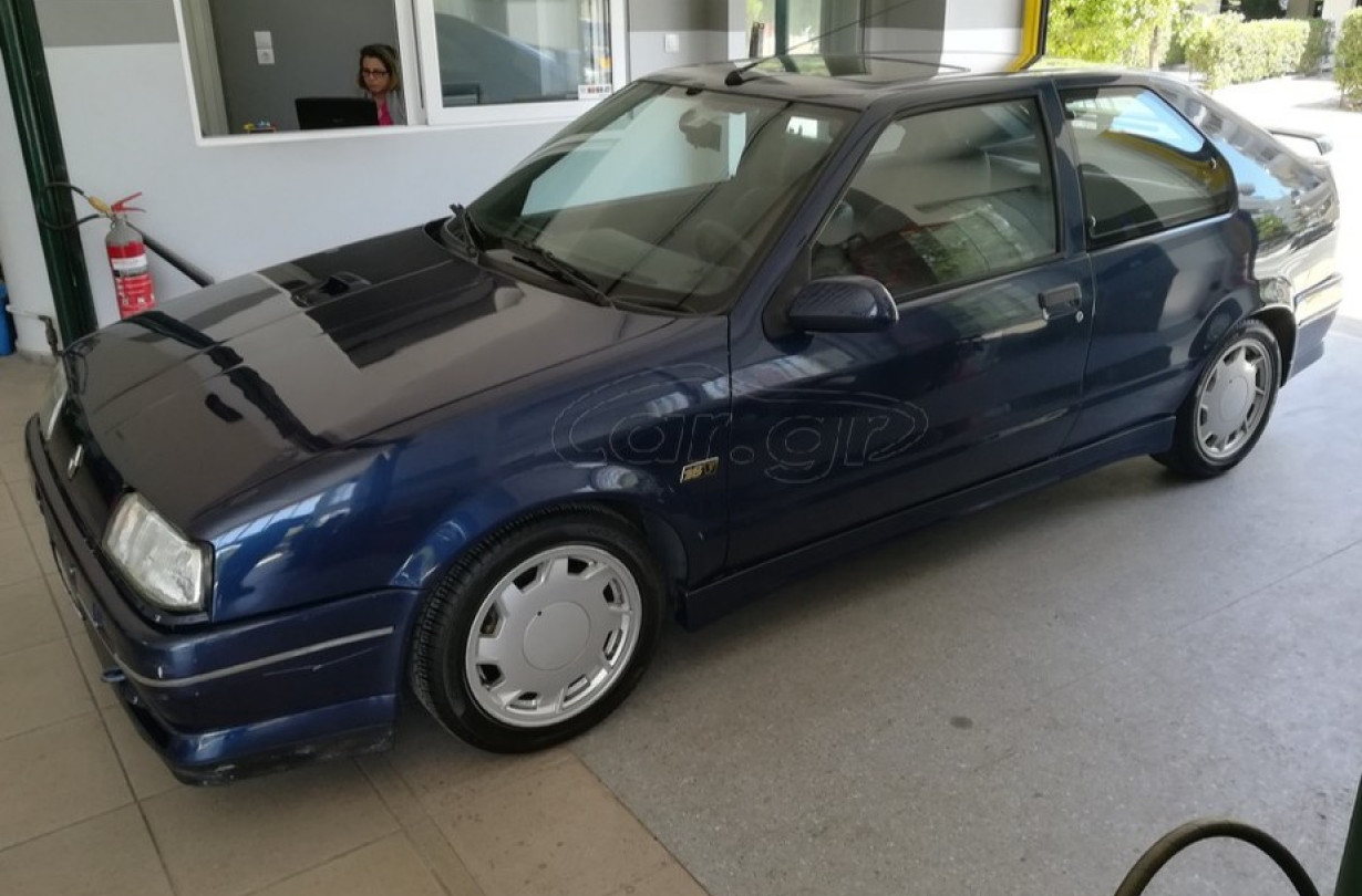Δεν έχει την αίγλη ενός γνήσιου Clio Williams, αλλά αν ισχύουν όσα αναφέρει ο πωλητής, είναι ακόμα πιο σπάνιο. Renault 19