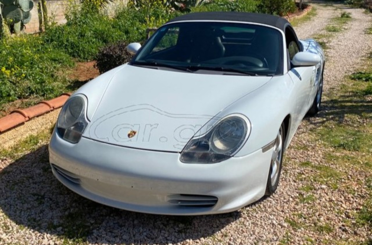 Η προφανής επιλογή είναι το Mazda MX-5. Αν όμως θες κάτι πιο εκλεκτό, η Porsche Boxster σού κλείνει το μάτι. Porsche Boxster