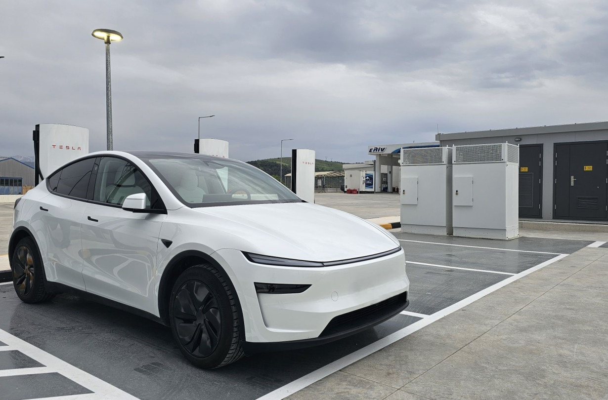 Η εξάπλωση του δικτύου της Tesla αναβαθμίζει τον τρόπο που ταξιδεύουν τα ηλεκτρικά αυτοκίνητα. Tesla
