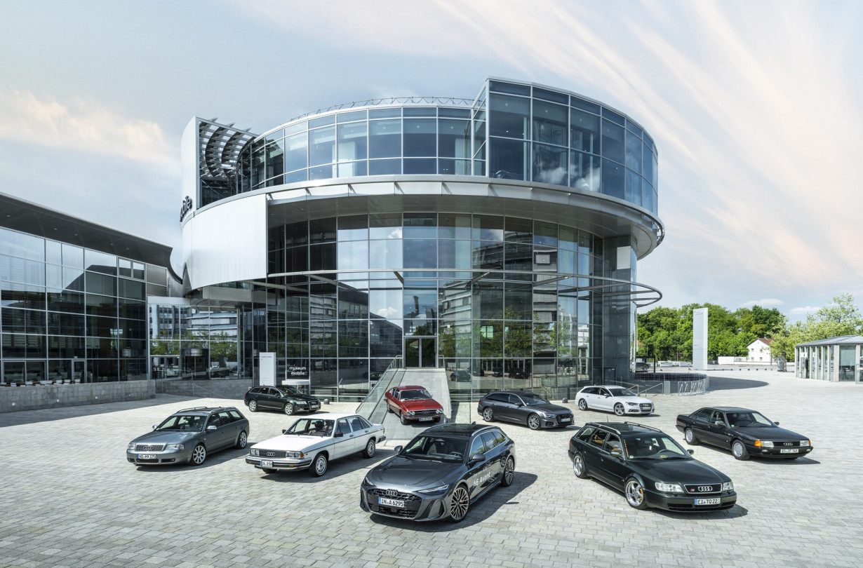 Το ολοκαίνουργιο Audi A6 Sedan αντιπροσωπεύει την πολυτέλεια στην premium κατηγορία των μεγάλων μπερλίνων Audi A6 all generations