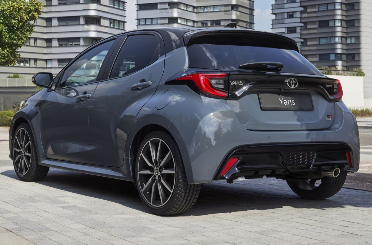 Εχθρός του καλού το καλύτερο. Οι Ιάπωνες το γνωρίζουν καλύτερα από τον καθένα. Toyota