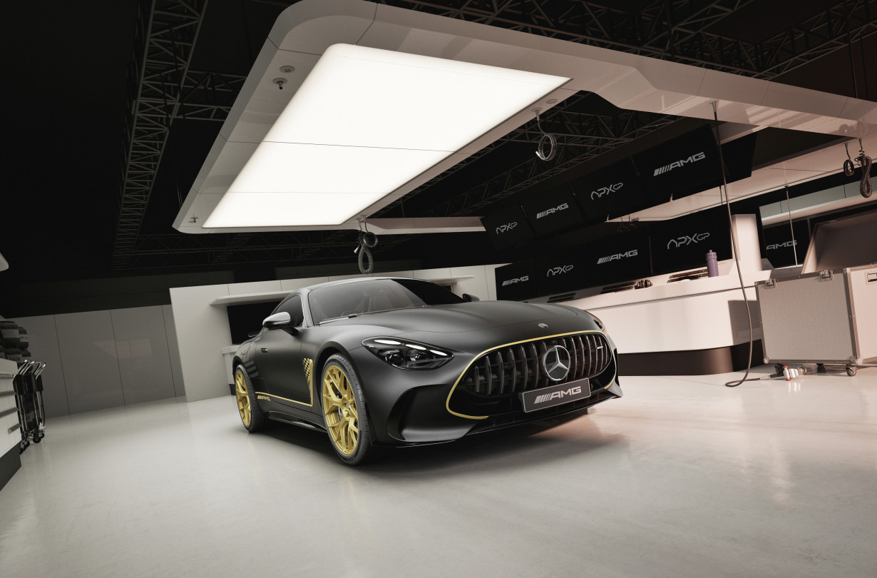 Η συλλεκτική Mercedes-AMG GT APXGP Edition ενώνει τον κόσμο του κινηματογράφου με εκείνον των υψηλών επιδόσεων με θεαματικό τρόπο. Mercedes-AMG GT APXGP Edition