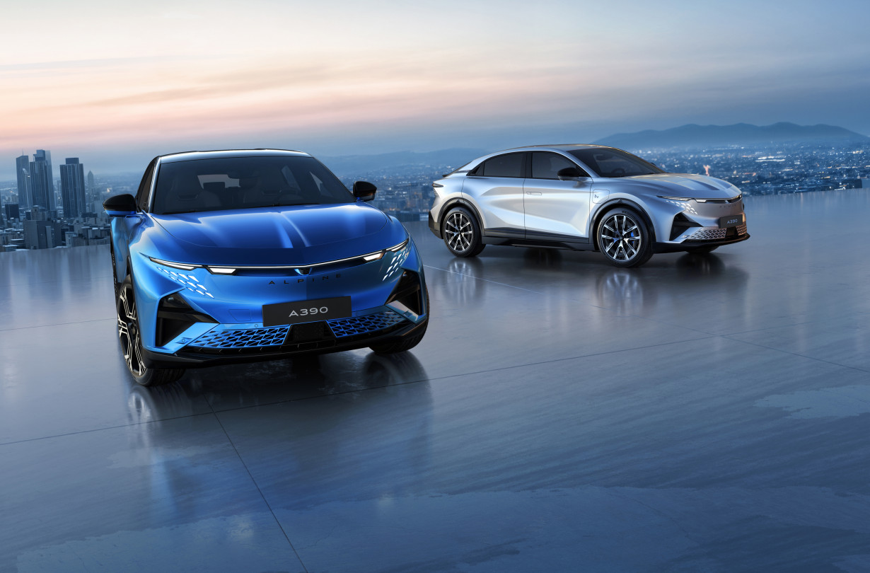 Η Alpine A390 είναι ένα φάστμπακ crossover που συνδυάζει την πρακτικότητα με τη σπιρτάδα των σπόρτσκαρ. Alpine A390