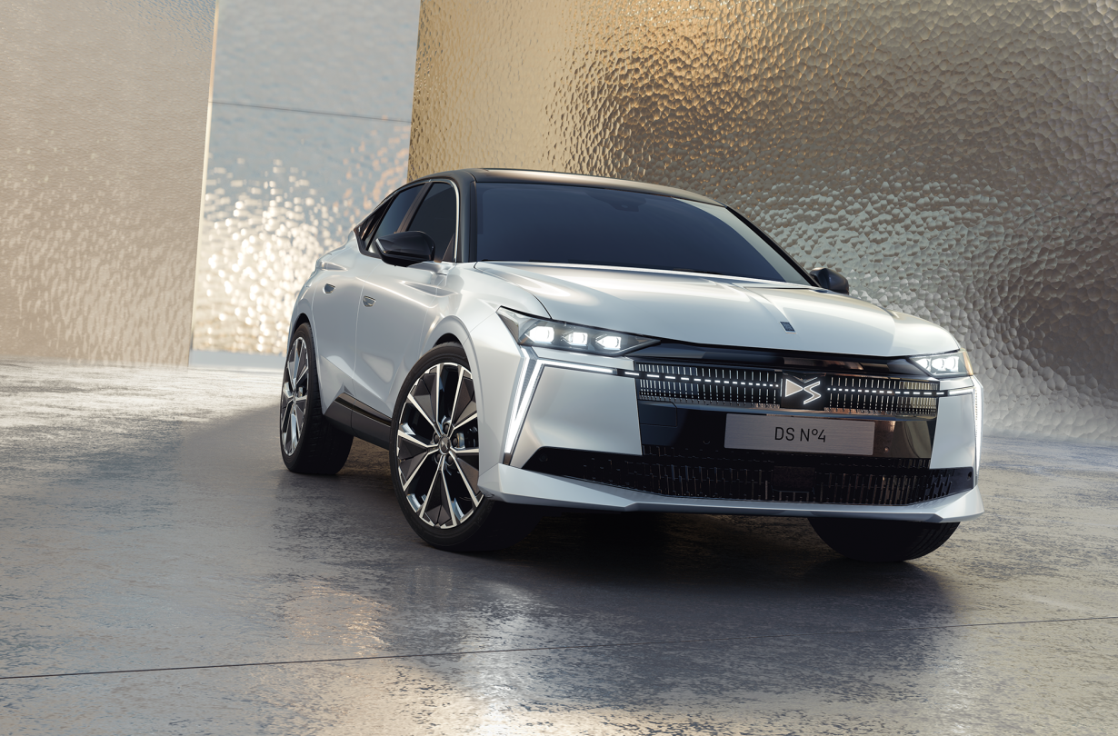 Το DS N°4 αναμένεται στην Ελλάδα το φθινόπωρο του 2025 DS N°4
