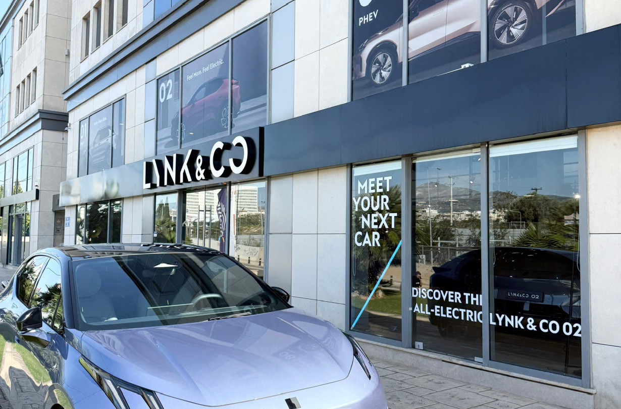 Το Lynk & Co 08 θα είναι σύντομα διαθέσιμο στην ελληνική αγορά, πλάι στα 01 και 02 Lynk & Co one year in Greece