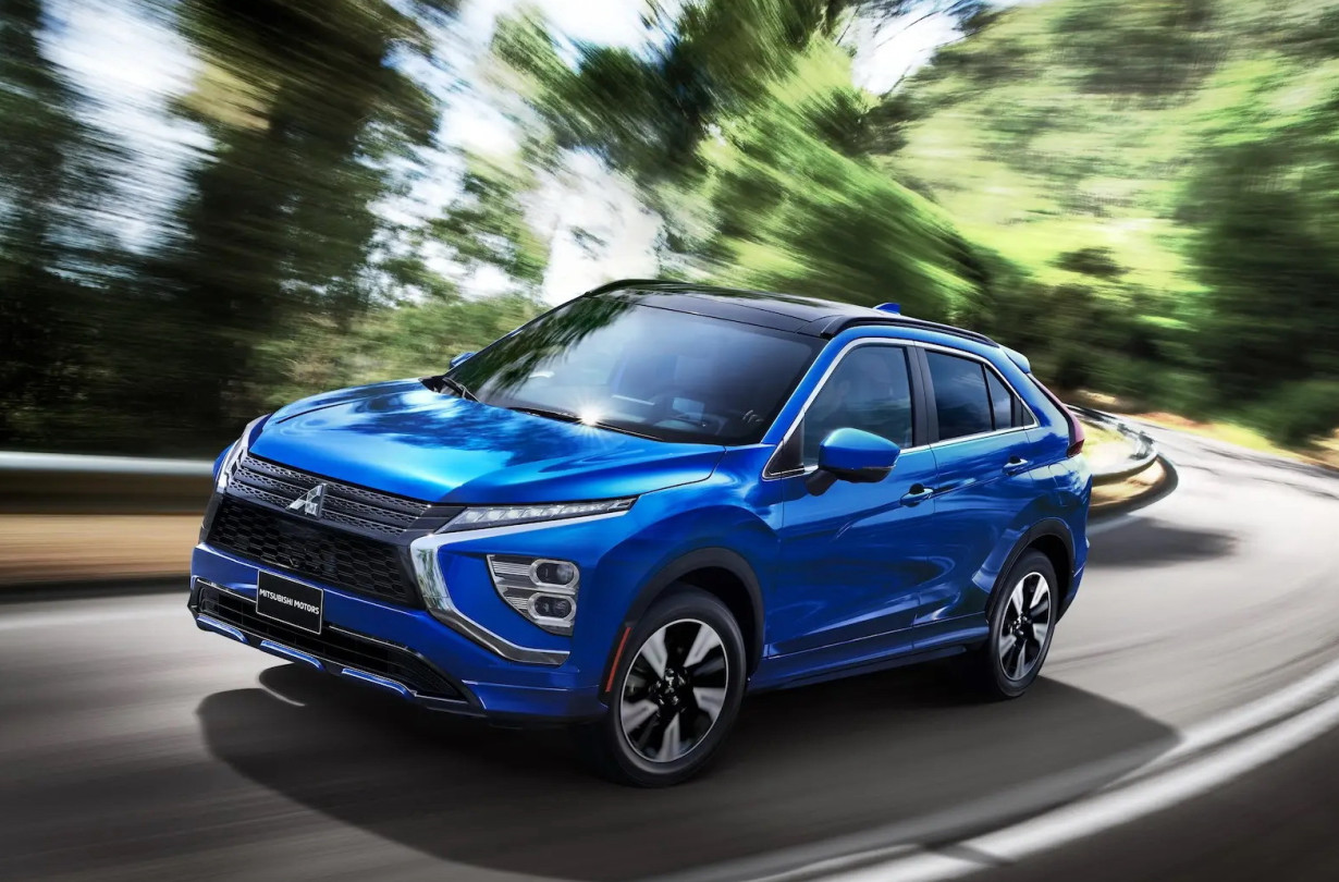 Το νέο Mitsubishi Eclipse Cross θα κατασκευάζεται μαζί με το Renault Scénic στο γαλλικό εργοστάσιο του Douai. Mitsubishi Eclipse Cross
