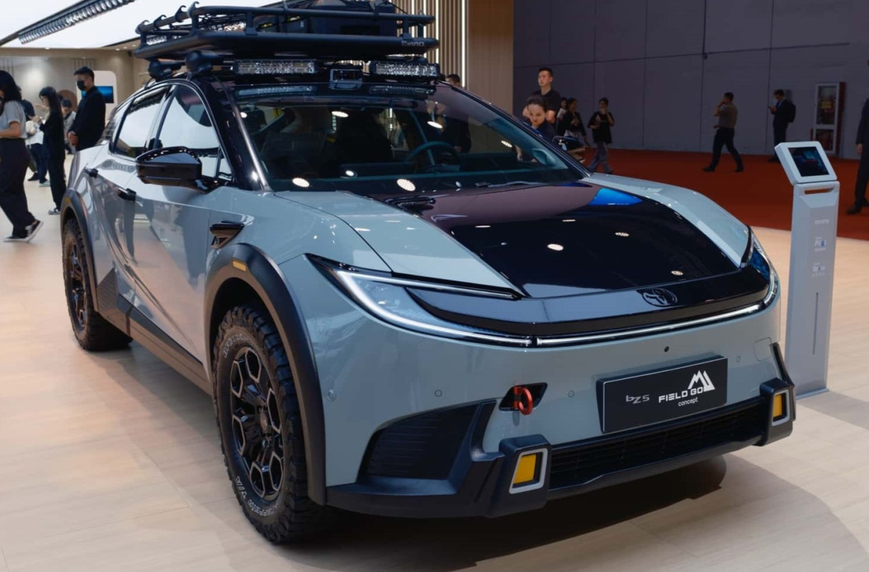 Οι Κινέζοι λατρεύουν το κάμπινγκ, οπότε η Toyota παρουσίασε ένα ηλεκτρικό κουπέ-crossover που ειδικεύεται ακριβώς σε αυτό. bZ5 FieldGo