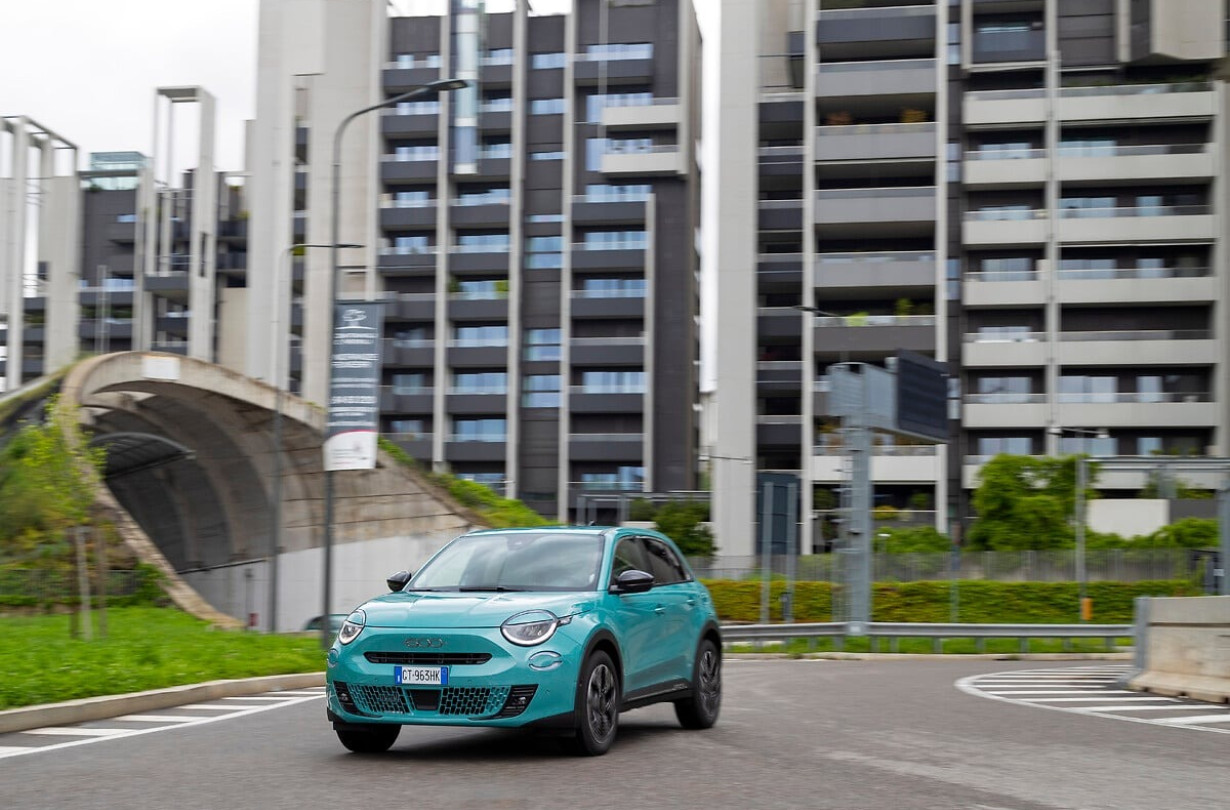 H μειωμένη τιμή του FIAT 600 Hybrid προσφέρει ισχυρό value for money σε ένα από τα πλέον προηγμένα και όμορφα B-SUV της αγοράς FIAT 600 Hybrid