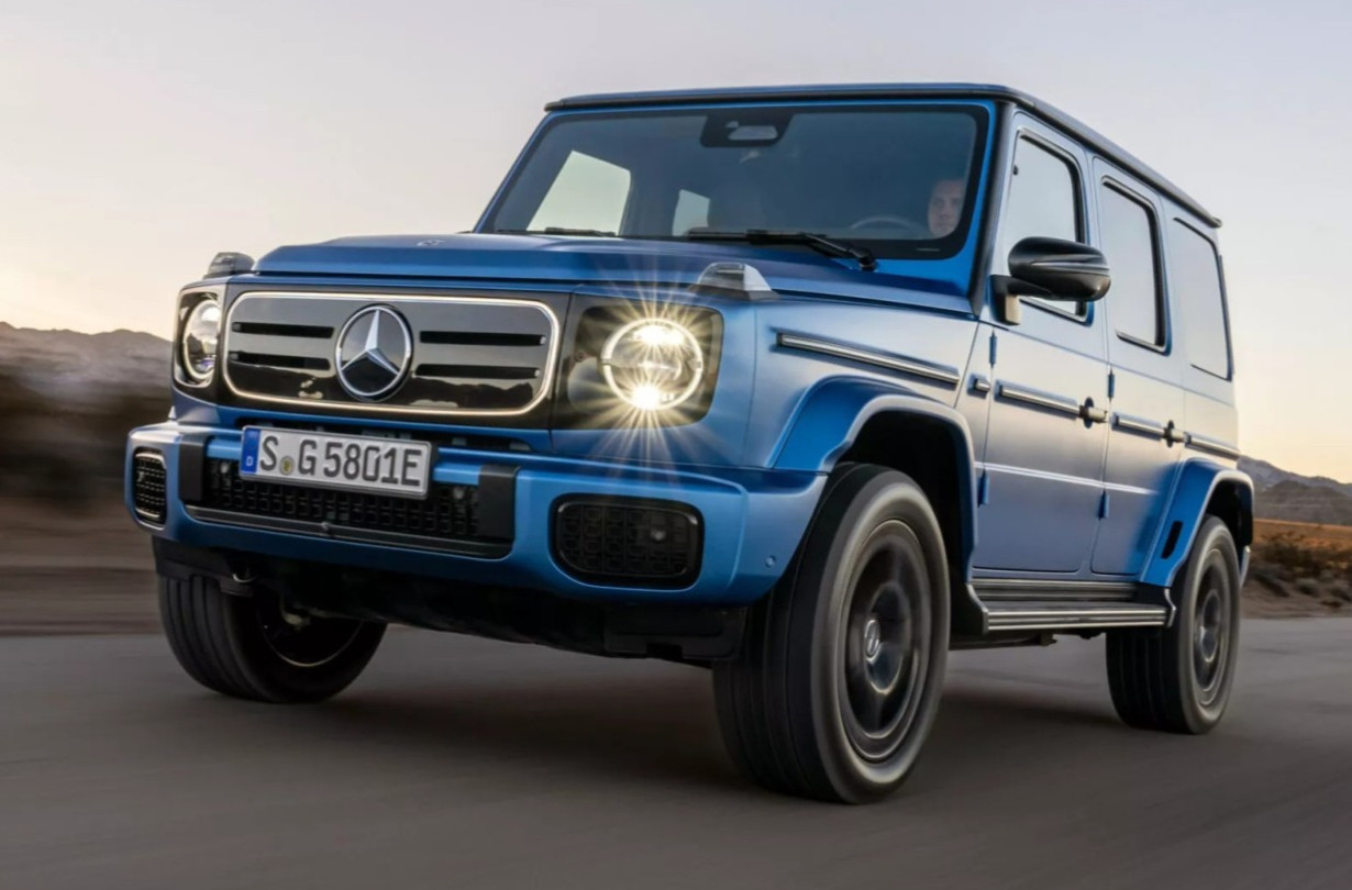 Μπορεί να έχει 587 ίππους, 1.164 Nm και να κάνει επιτόπιες στροφές, αλλά 7πλάσιοι αγοραστές κινούνται στα -σίγουρα- θερμικά μονοπάτια. Mercedes-Benz G-Class