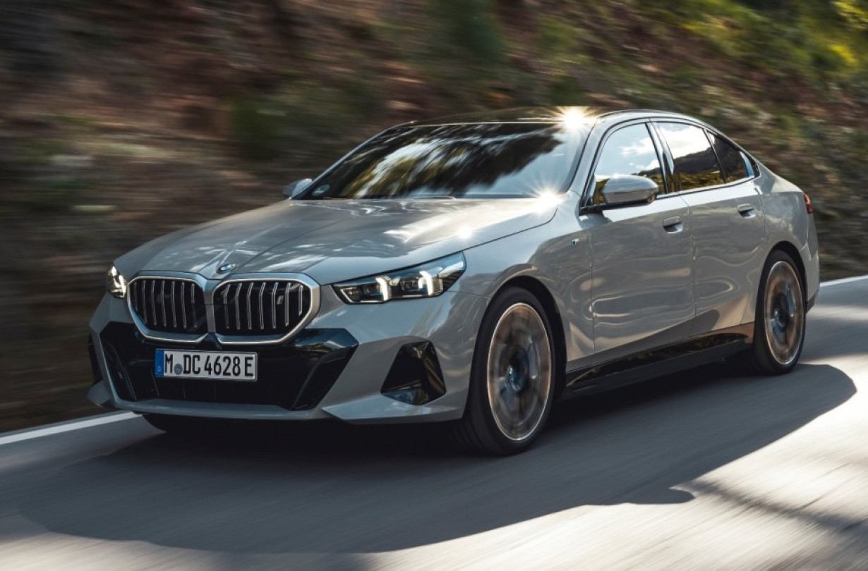 Οι Γερμανοί συνεχίζουν να κυριαρχούν στις premium πωλήσεις, αλλά η έκπληξη έρχεται από την ισοβαθμία των τριών καυσίμων. BMW 5 Series