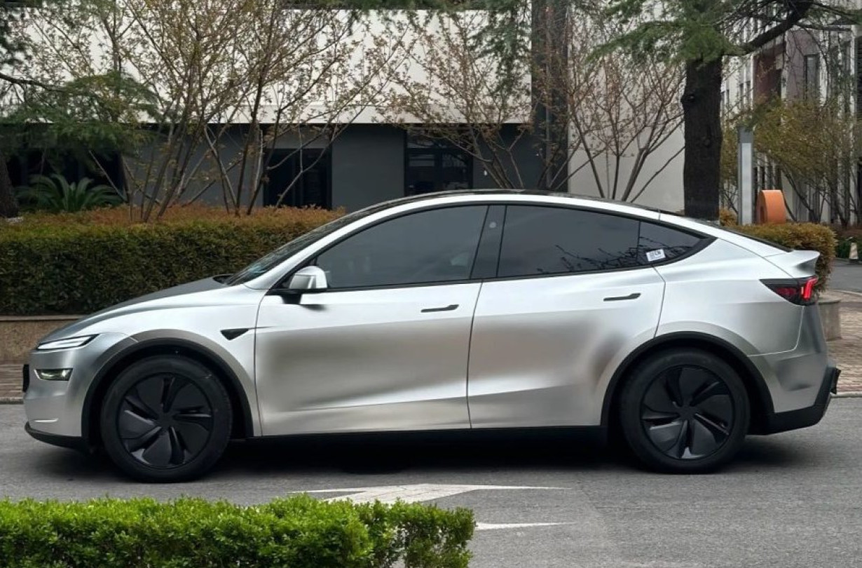 Η Tesla δεν είναι το ίδιο κυριαρχική και σαρωτική όπως τα προηγούμενα χρόνια. Παραμένει όμως στην κορυφή των πωλήσεων. Tesla