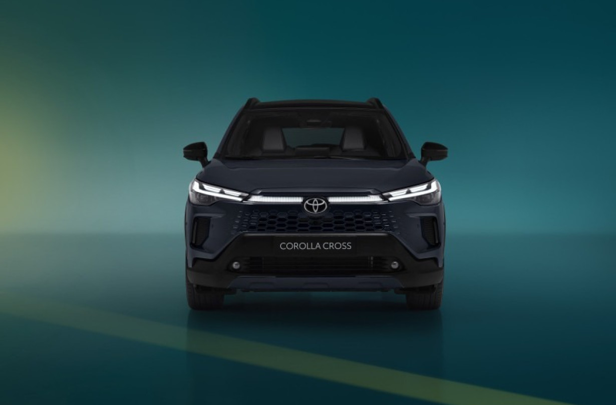 Οι επιτελείς της φίρμας παρά την επιτυχημένη πορεία της Toyota Corolla Cross βάζουν ακόμα πιο ψηλά τον πήχη αναφορικά με τις ευρωπαϊκές πωλήσεις της δεύτερης γενιάς Toyota Corolla Cross