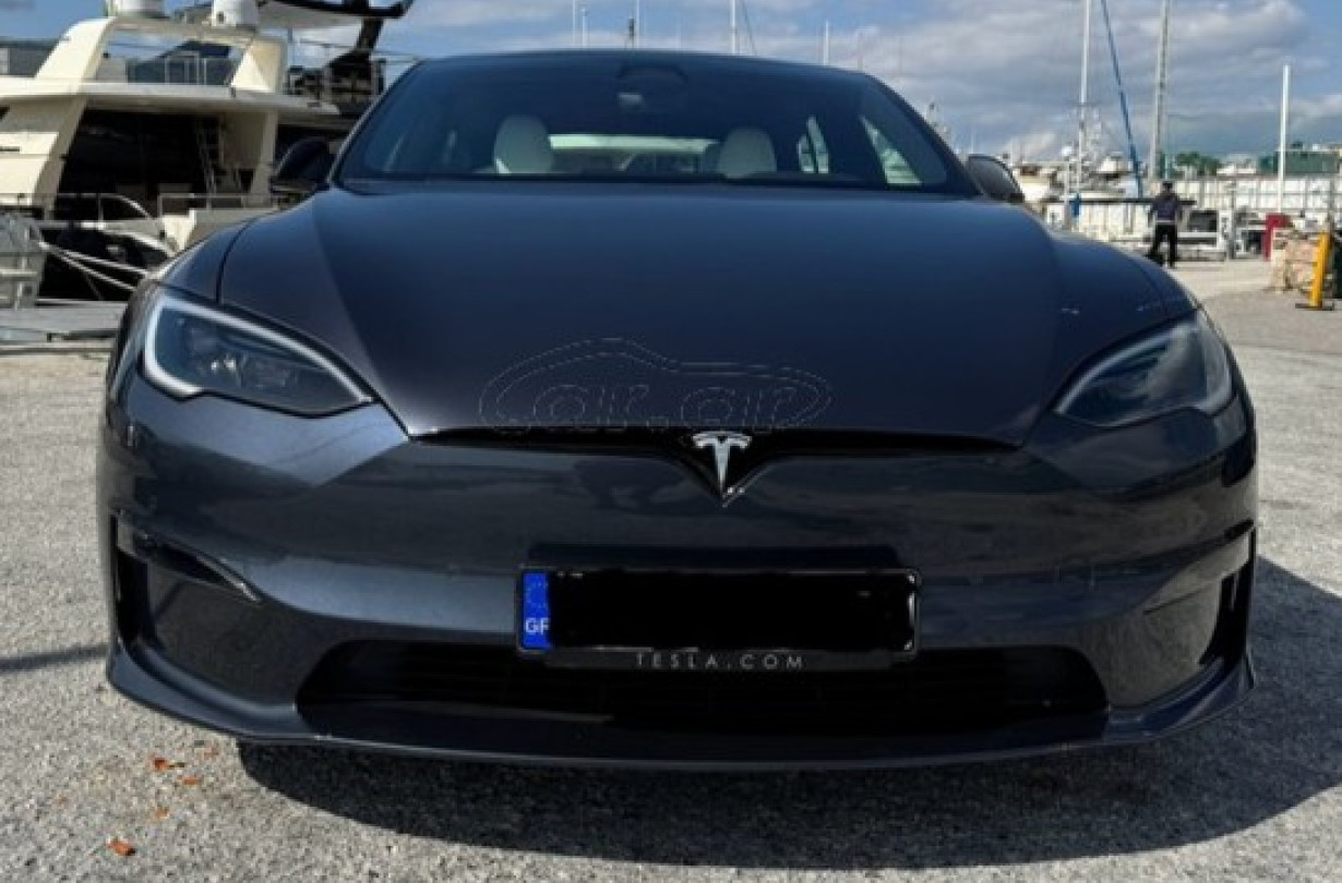 Model S Plaid