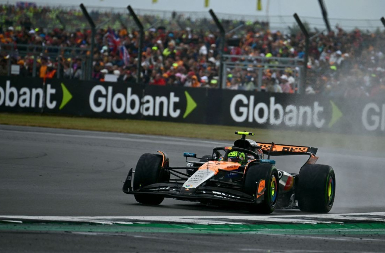 O αγώνας στο Silverstone ήταν εντυπωσιακός. ο Norris επικράτησε, όμως τα φώτα στρέφονται δικαιωματικά στον Hulkenberg που πανηγύρισε το πρώτο βάθρο της καριέρας του GP Silverstone Norris