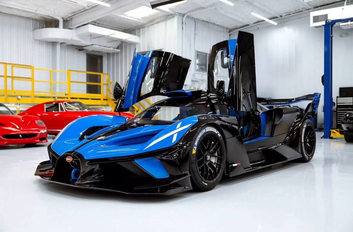 Έχει καλύψει 626 km, αλλά μη σε κοροϊδέψει κανείς ότι ήταν ήρεμα ή ότι «όλα έγιναν στην Εθνική». Είπαμε, η γαλλική βολίδα δεν βγαίνει στον δρόμο. Bugatti Bolide