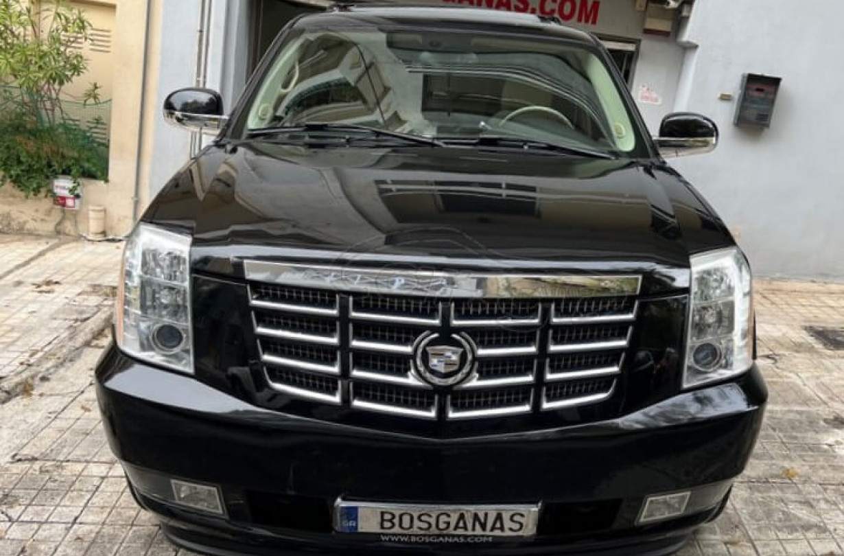 Προφανώς το κοστολόγιο αυξάνει πολύ. Τόσο σε αγορά, όσο και σε κόστος κίνησης. Το ίδιο όμως και η εντύπωση που θα προκαλέσεις στους συγχωριανούς. Cadillac Escalade