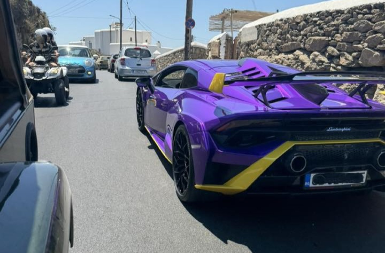 Και αυτό είναι ακριβώς το ζητούμενο σε αυτές τις περιπτώσεις. Lamborghini Huracán STO