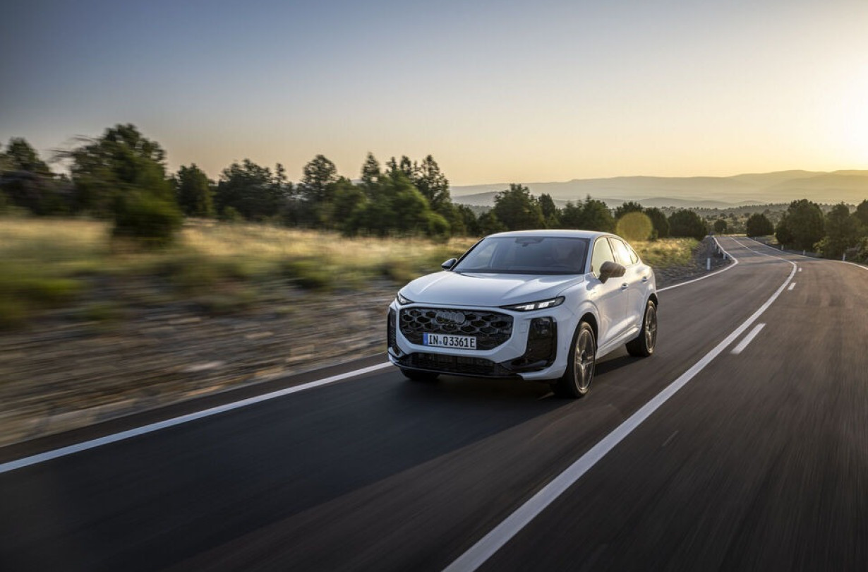Το επίσημο λανσάρισμα του νέου Audi Q3 Sportback θα πραγματοποιηθεί μέσα στο 2025 με την τιμή του στην Γερμανία να διαμορφώνεται στις €46.450 Audi Q3 Sportback